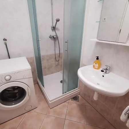 Trnovo With Free Parking Appartement